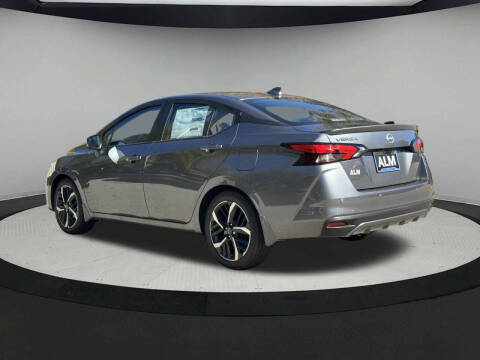 2025 Nissan Versa SR