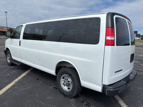 2025 Chevrolet Express LT 3500