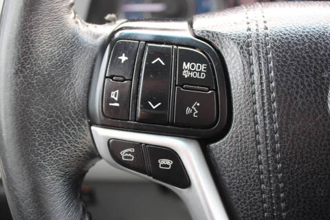 2017 Toyota Sienna XLE Premium 8-Passenger