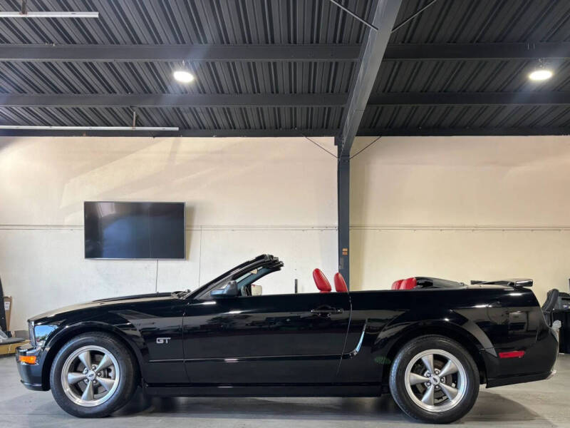 2005 Ford Mustang