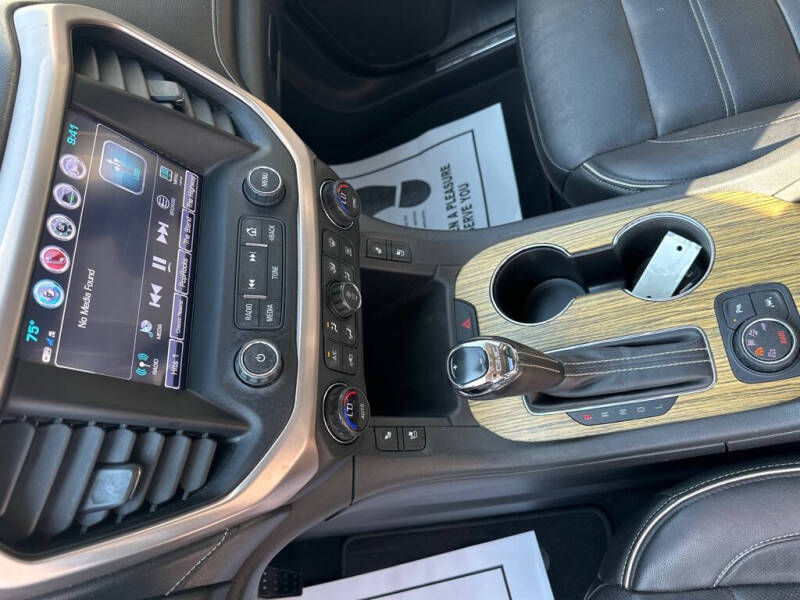 2017 GMC Acadia Denali