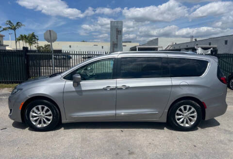 2018 Chrysler Pacifica Touring L