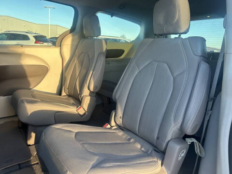 2021 Chrysler Pacifica Touring