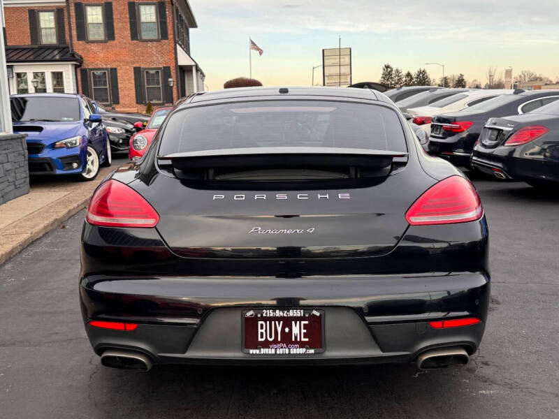 2016 Porsche Panamera 4 Edition