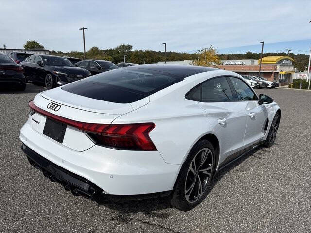 2023 Audi e-tron GT quattro Premium Plus