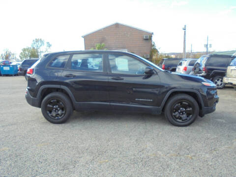 2014 Jeep Cherokee for sale at B & G AUTO SALES in Uniontown PA