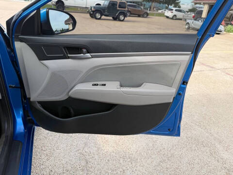 2018 Hyundai Elantra