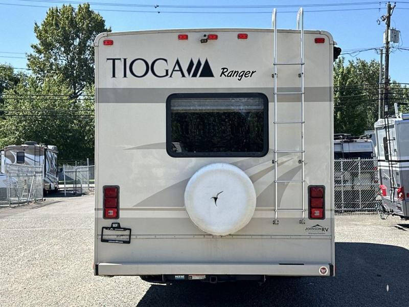 2011 Ford E-Series E-450 SD