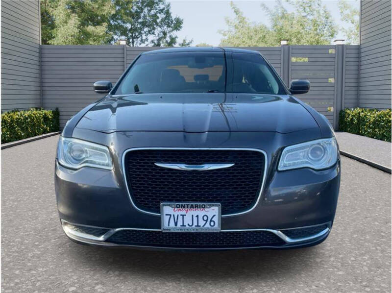 2016 Chrysler 300