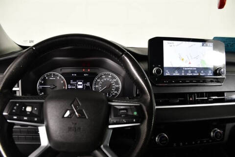 2022 Mitsubishi Outlander SE