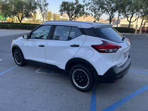 2019 Nissan Kicks S
