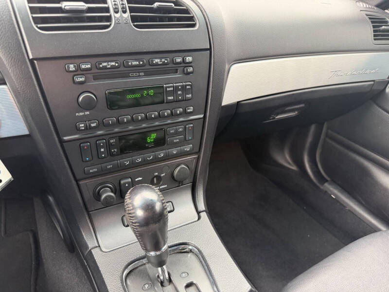 2004 Ford Thunderbird Deluxe