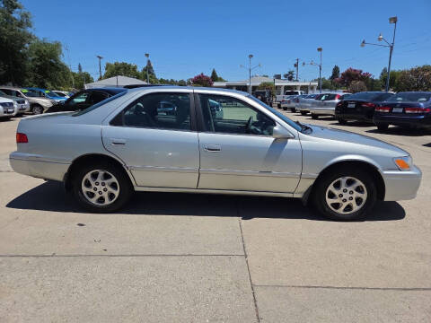 2000 Toyota Camry LE V6