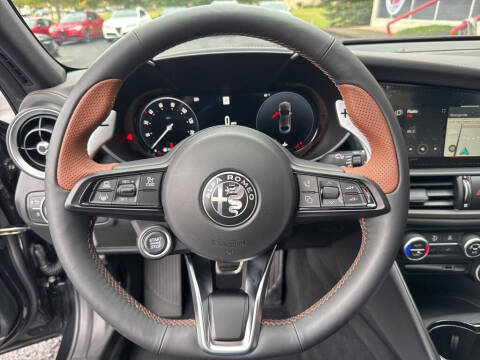 2025 Alfa Romeo Giulia Intensa