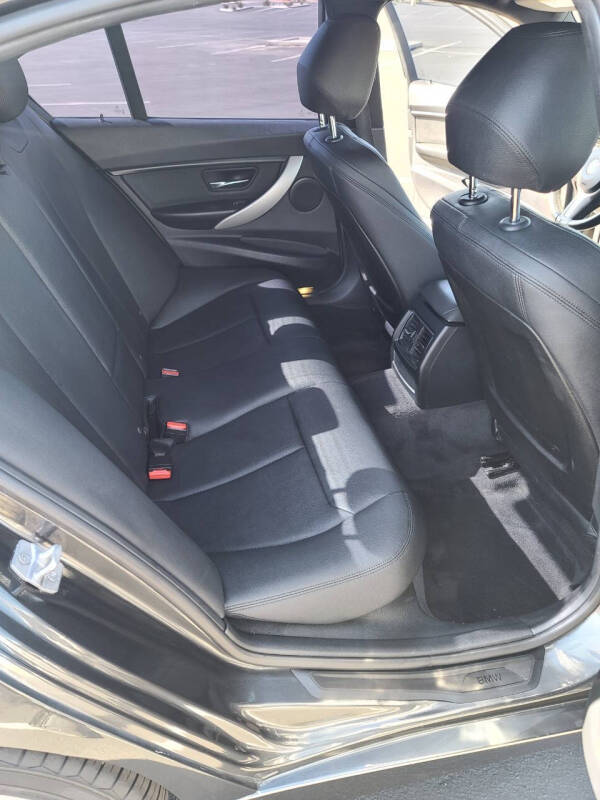 2016 BMW 3 Series 320i