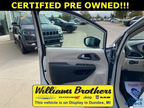 2024 Chrysler Pacifica Touring L