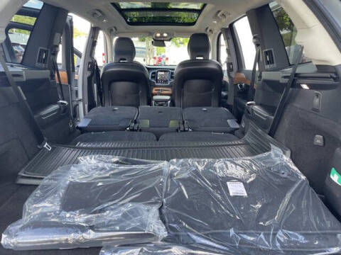2024 Volvo XC90 B6 Core Bright Theme