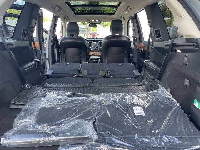 2024 Volvo XC90 B6 Core Bright Theme