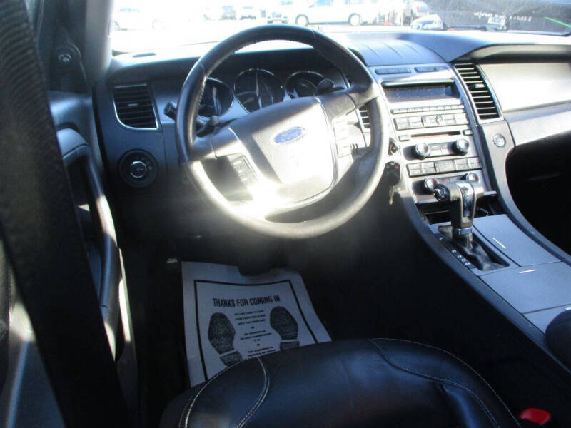 2011 Ford Taurus SEL