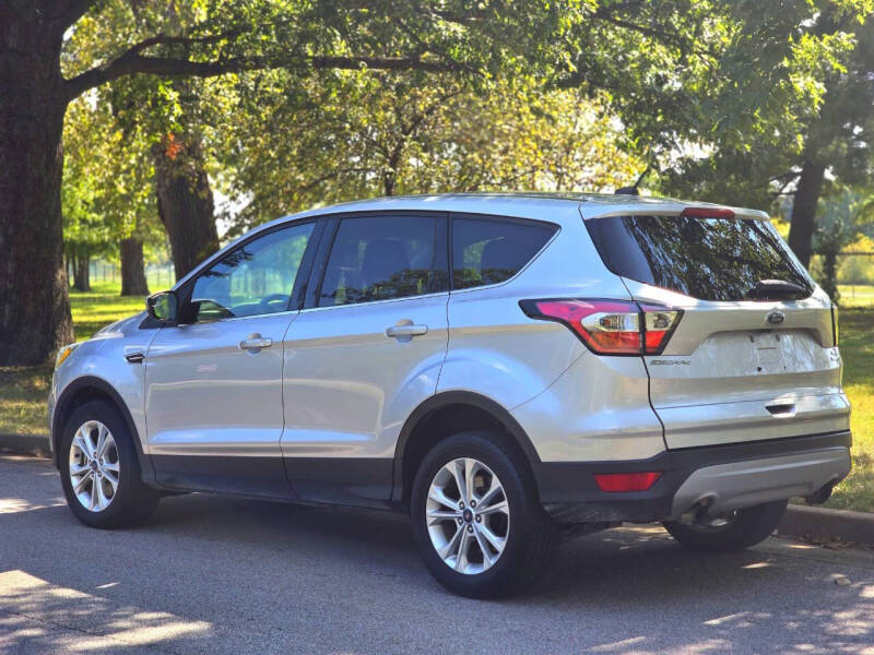 2017 Ford Escape SE photo 4