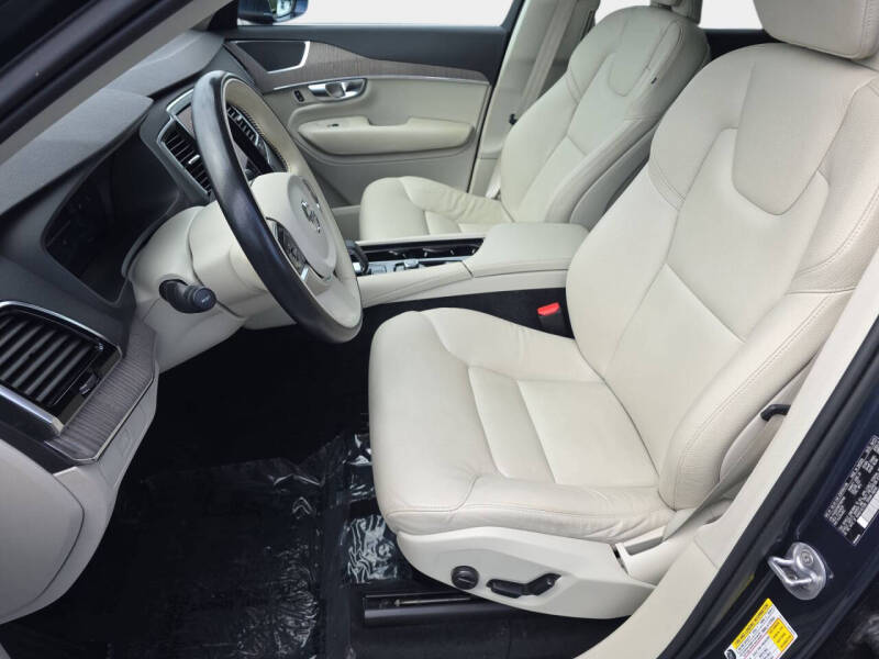 2023 Volvo XC90 B6 Plus Bright Theme 7P