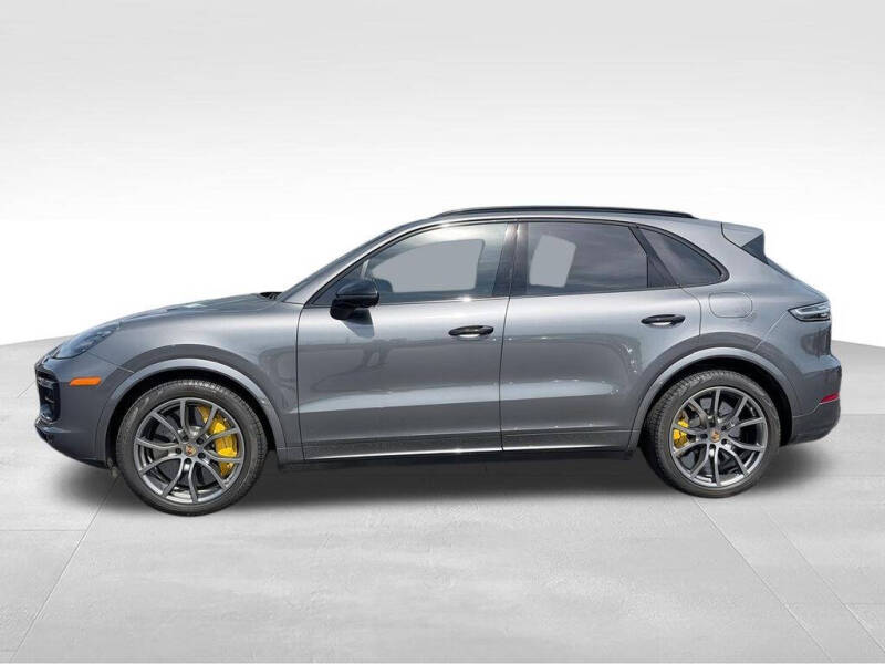 2021 Porsche Cayenne Turbo S E-Hybrid