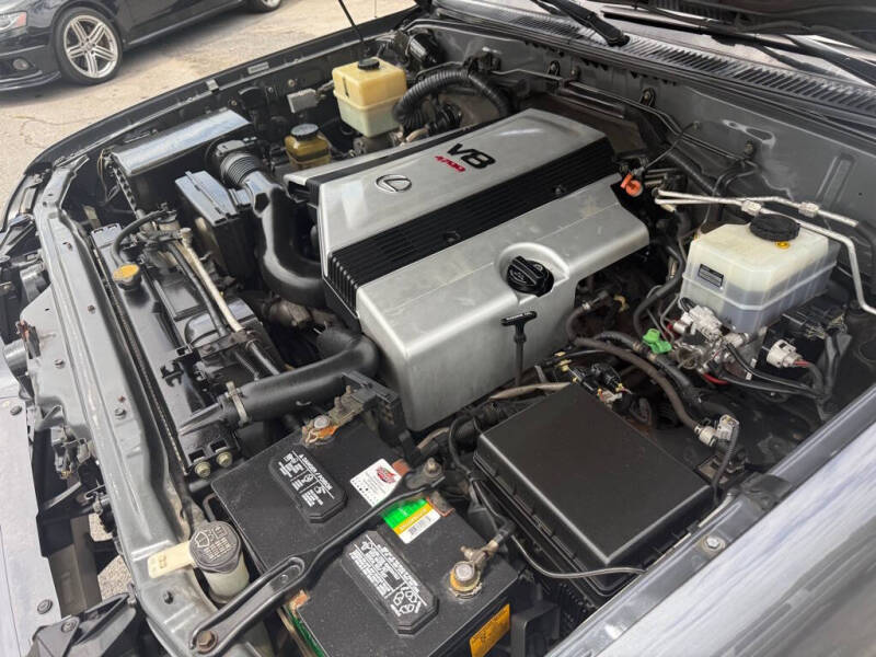 2003 Lexus LX 470