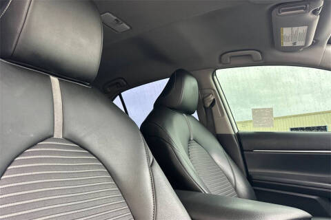 2020 Toyota Camry SE Nightshade