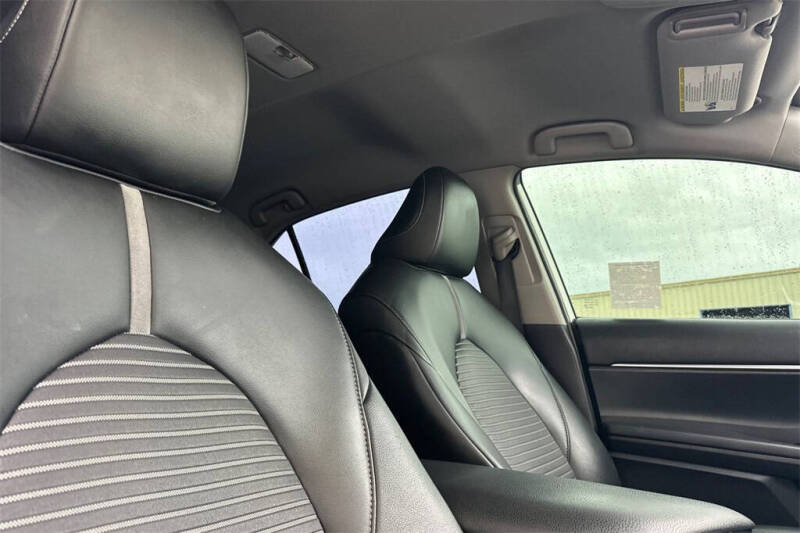 2020 Toyota Camry SE Nightshade