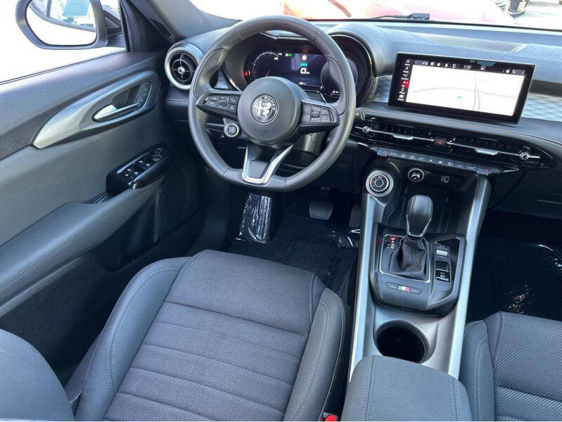 2024 Alfa Romeo Tonale Hybrid Ti