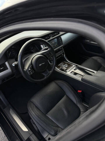 2016 Jaguar XF 35t Prestige