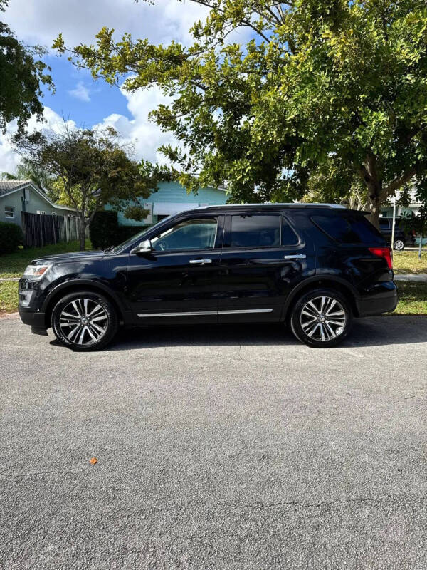 2017 Ford Explorer Platinum