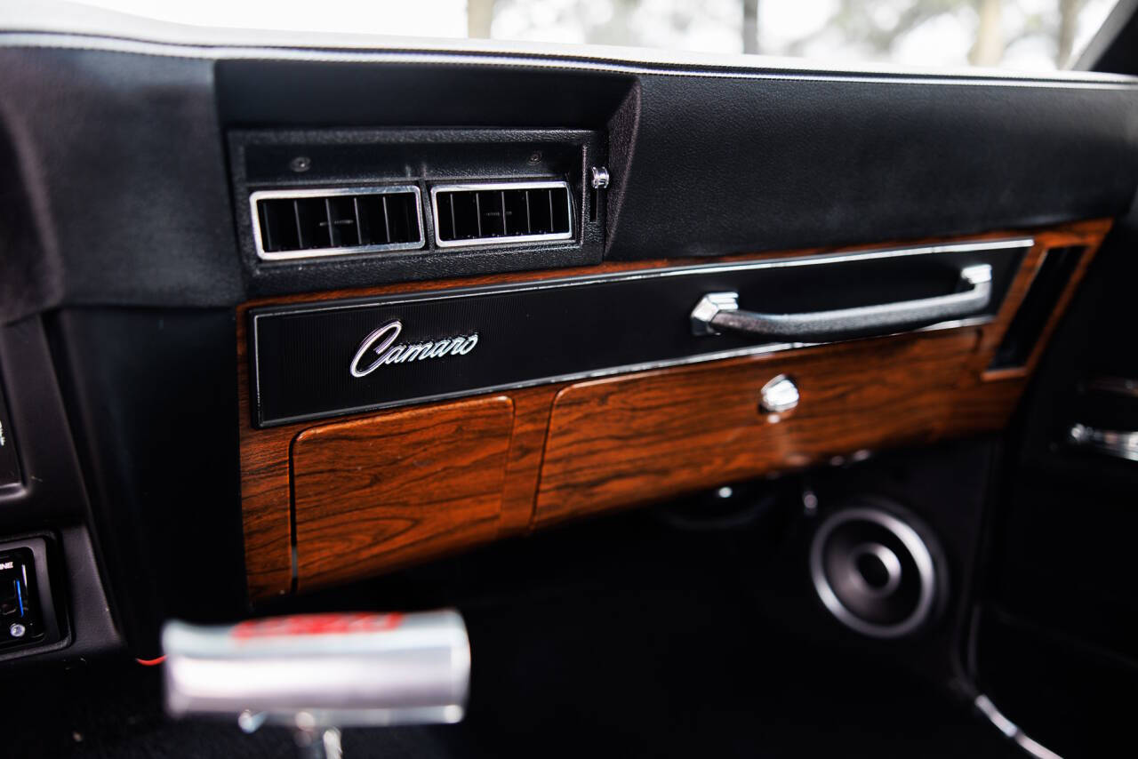 1969 Chevrolet Camaro 27