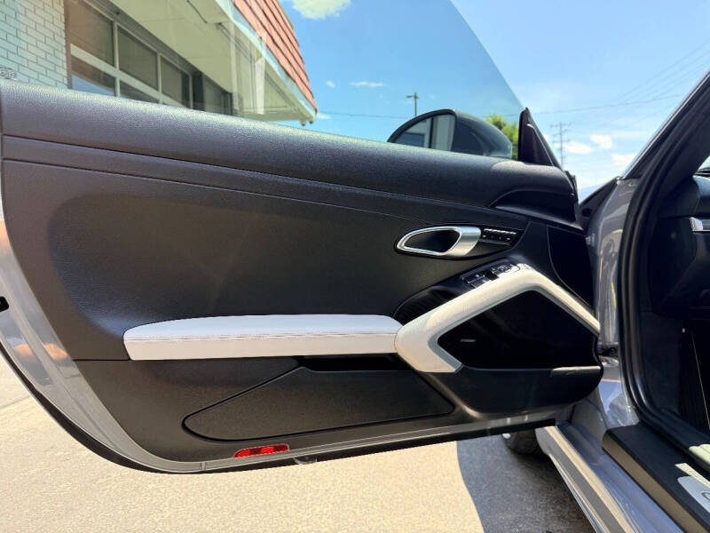 2024 Porsche 718 Cayman