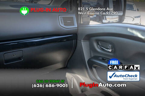 2023 Nissan Titan SV