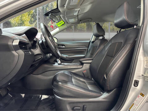 2021 Nissan Altima 2.5 SR