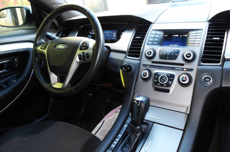 2016 Ford Taurus SEL