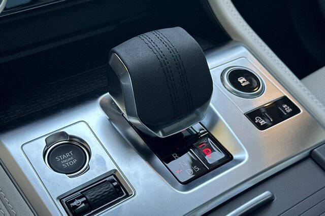 2025 Jaguar F-PACE P400 R-Dynamic S