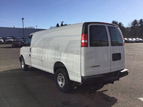 2025 Chevrolet Express 3500