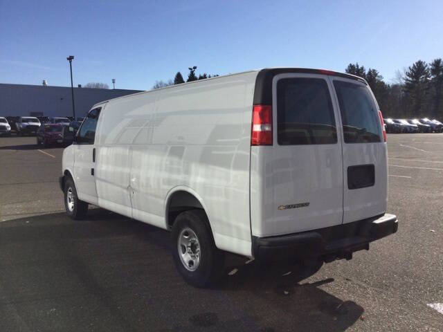 2025 Chevrolet Express 3500