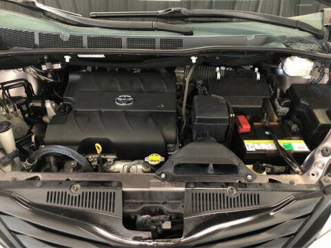 2013 Toyota Sienna L 7-Passenger