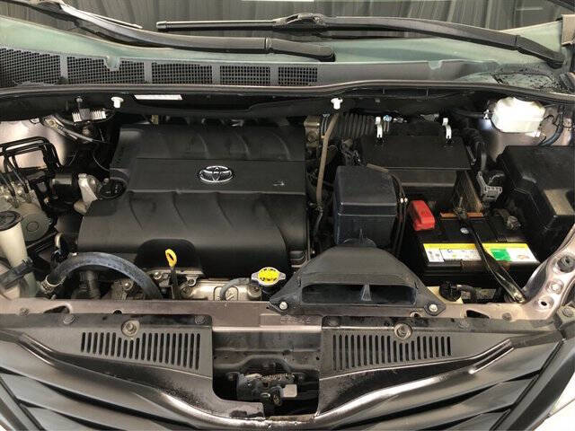 2013 Toyota Sienna L 7-Passenger