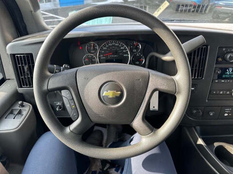 2025 Chevrolet Express 2500