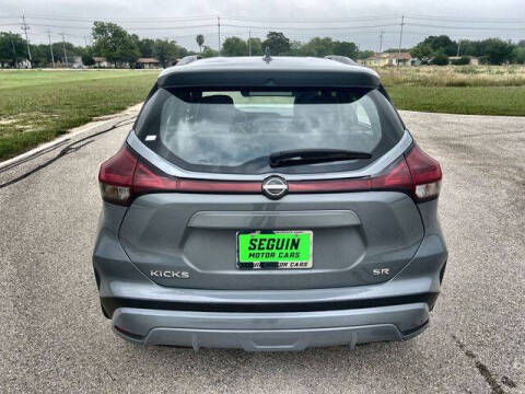 2023 Nissan Kicks SR