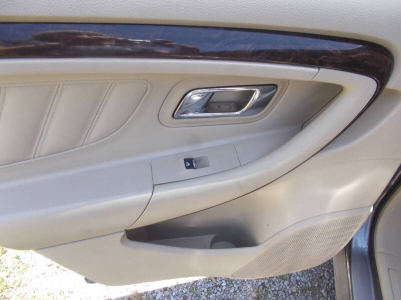 2013 Ford Taurus Limited