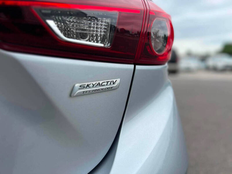 2018 Mazda MAZDA3 Touring