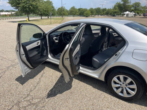 2016 Toyota Corolla LE
