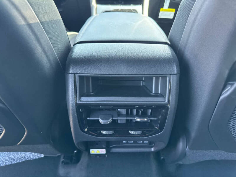 2026 Jeep Grand Cherokee Altitude