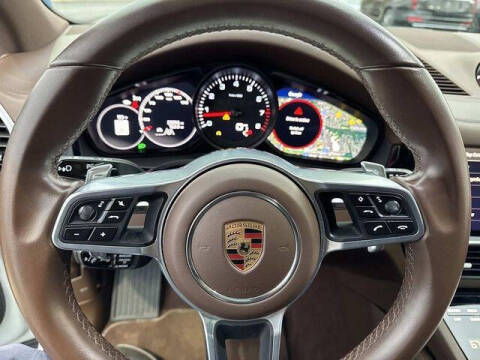 2023 Porsche Cayenne Platinum Edition
