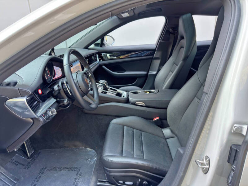 2023 Porsche Panamera 4 E-Hybrid